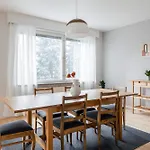 Spacious 3br Next To Downtown شقة
