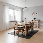 Spacious 3br Next To Downtown *