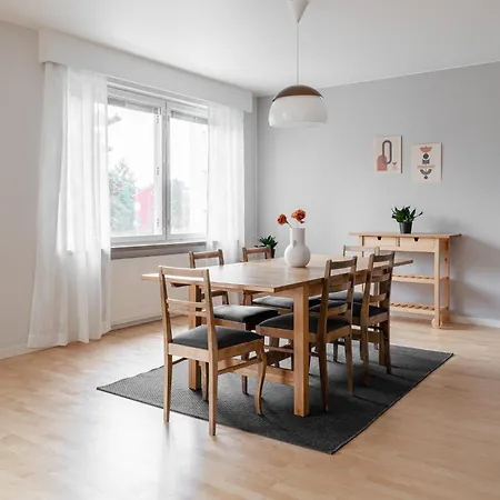 Spacious 3br Next To Downtown *