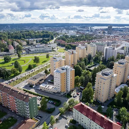 Apartamento Spacious 3br Next To Downtown Tampere
