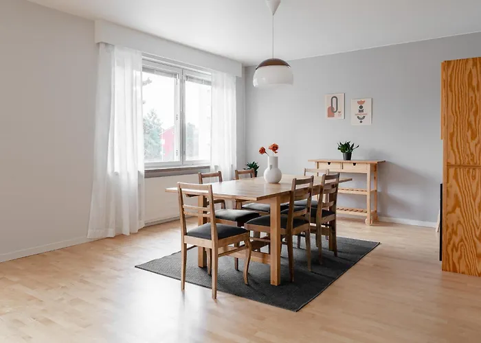 Spacious 3br Next To Downtown *